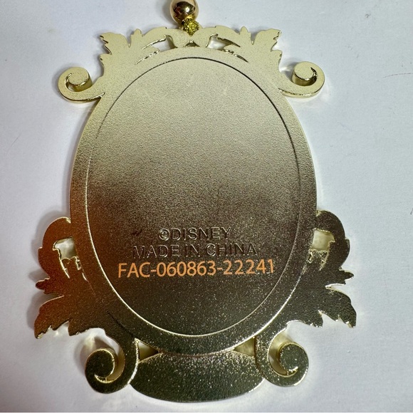 NWT. Disney Cruise Line DCL Wish ornament featuring Cinderella. - Picture 5 of 11